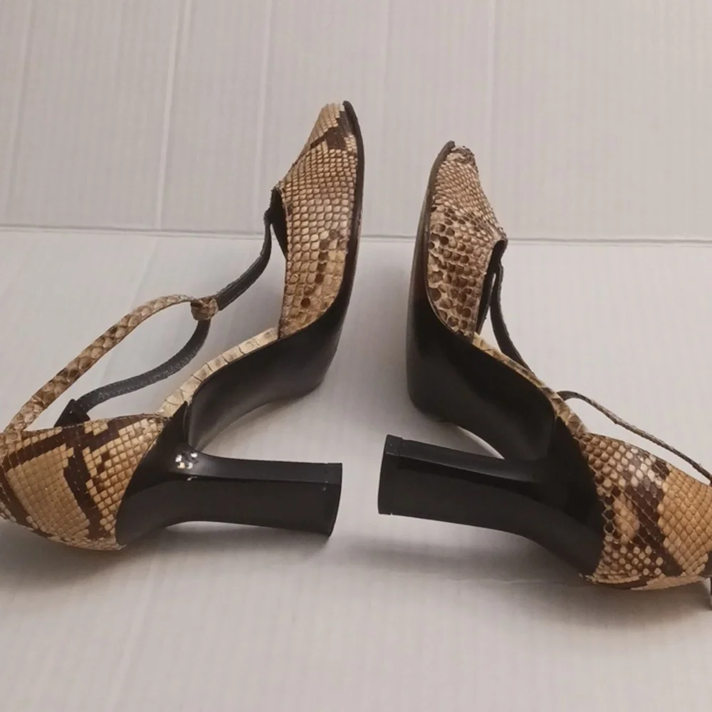 Stuart Weitzman size 7B women's snake print t-strap high-heel shoes brown cream. - Picture 6 of 17